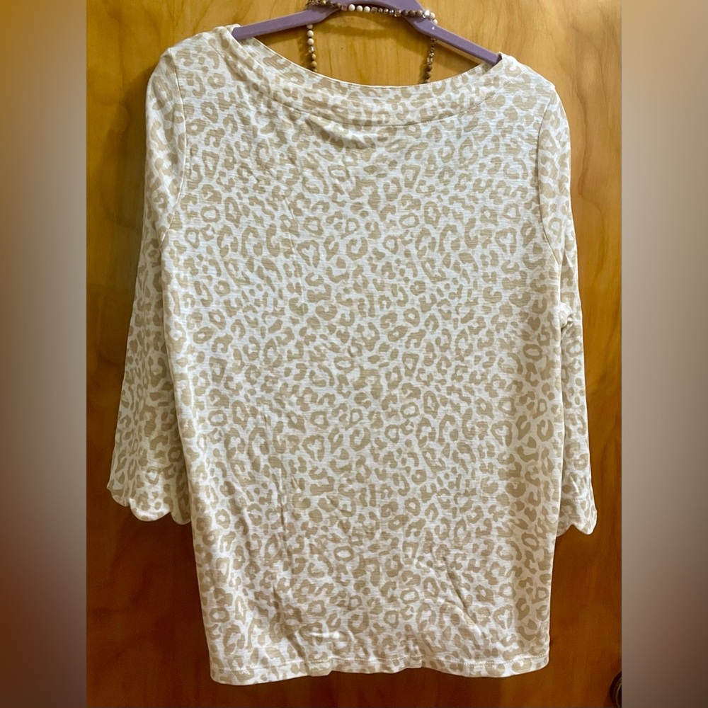 Rafaella Cream Blouse with V-Neck and Relaxed Fit - Picture 4 of 7